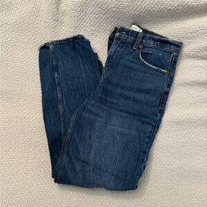 Abercrombie & Fitch | 90’s Straight Ultra High Rise Jean | 28S
